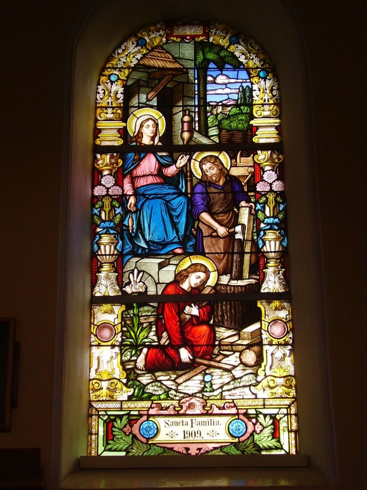 Církevní vitráž Svibice